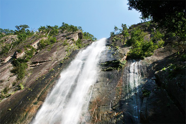 行縢山、滝